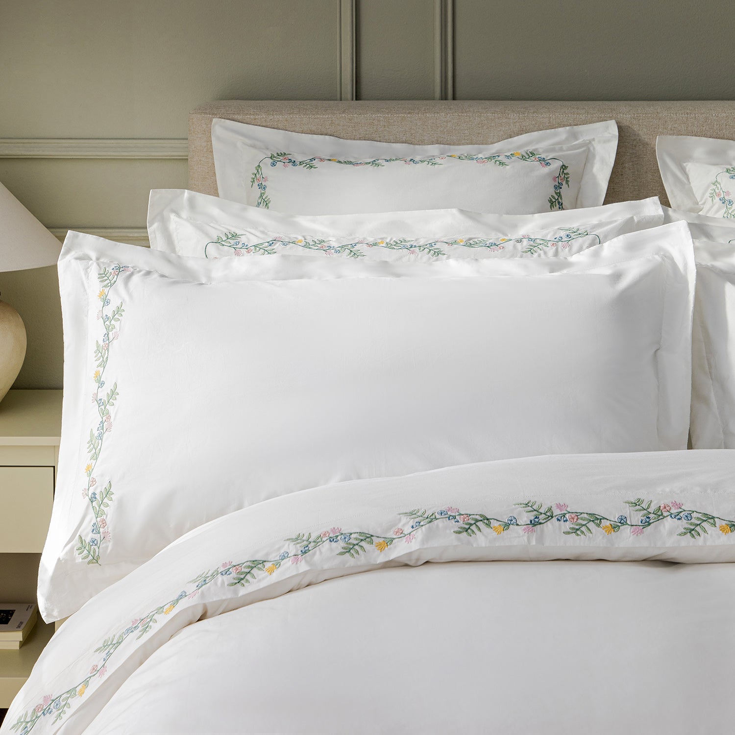 Meadow White Floral Embroidered 300 Thread Count Cotton Percale King Size Oxford Pillowcases - Pair - Image 2